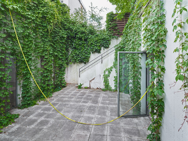 jungwoon_kim_supertoys_the_pool_sculpture